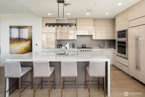 10650 NE 9th Place Bellevue WA 98004