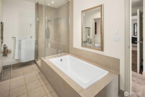 10650 NE 9th Place Bellevue WA 98004