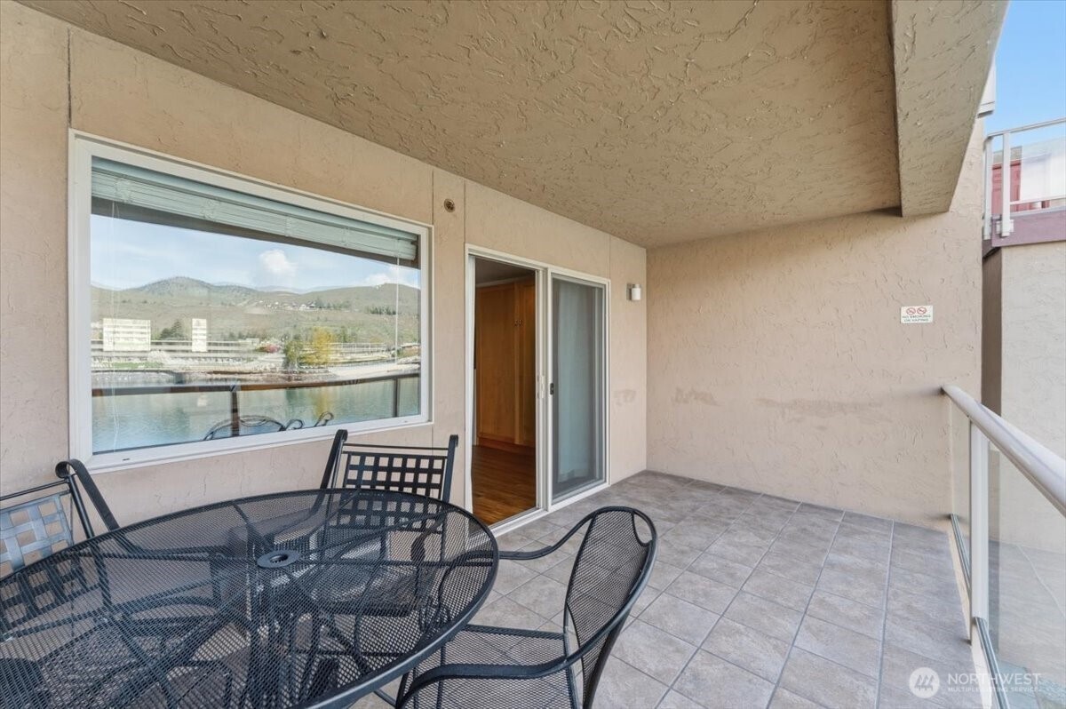 322 W Woodin Avenue Chelan WA 98816