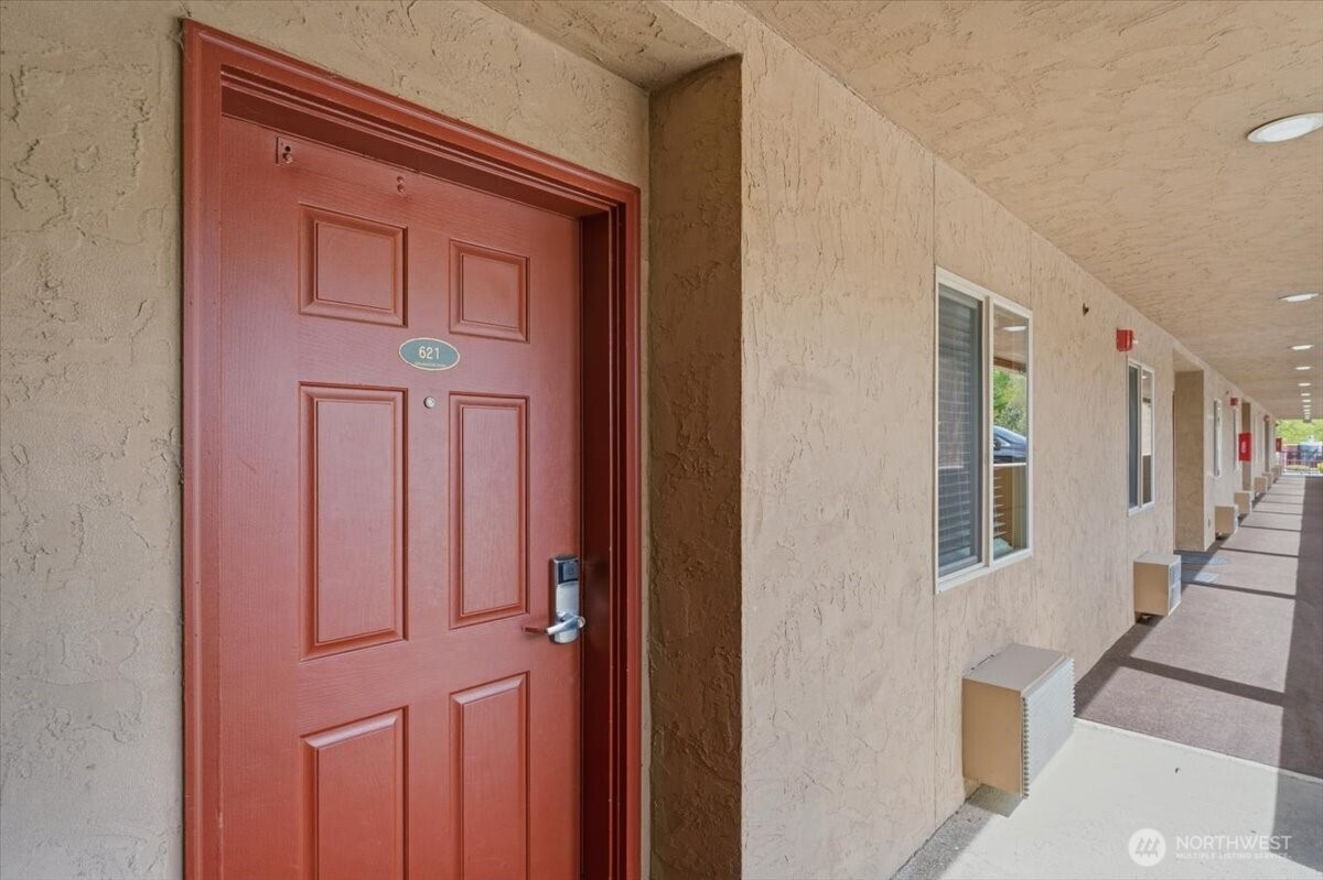 322 W Woodin Avenue Chelan WA 98816