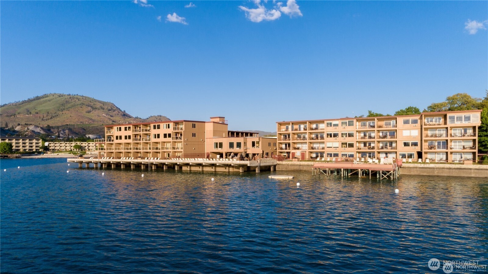 322 W Woodin Avenue Chelan WA 98816