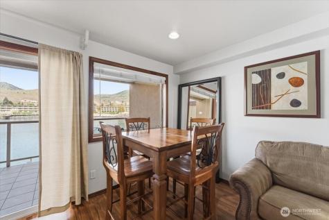 322 W Woodin Avenue Chelan WA 98816