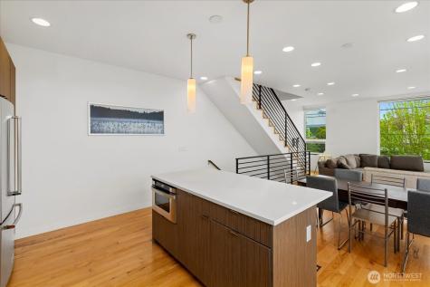 4221 Evanston Avenue N Seattle WA 98103