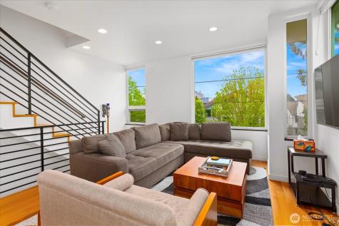 4221 Evanston Avenue N Seattle WA 98103