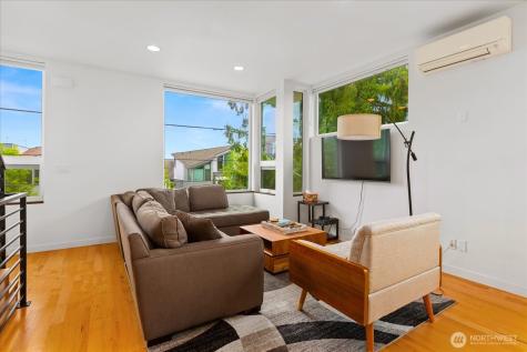 4221 Evanston Avenue N Seattle WA 98103