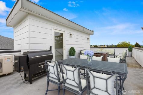 4221 Evanston Avenue N Seattle WA 98103