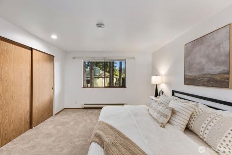 8017 NE 177th Court Kenmore WA 98028