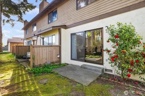 8017 NE 177th Court Kenmore WA 98028