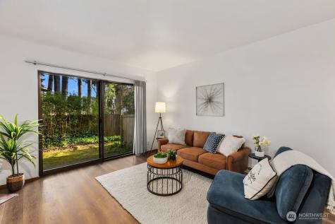 8017 NE 177th Court Kenmore WA 98028
