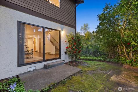 8017 NE 177th Court Kenmore WA 98028