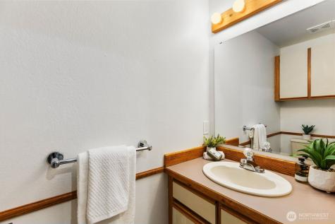 8017 NE 177th Court Kenmore WA 98028