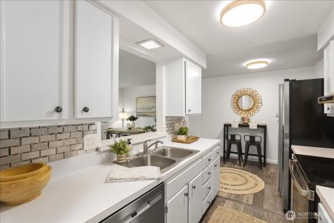 17110 NE 45th Street Redmond WA 98052