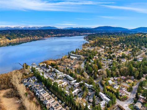 17110 NE 45th Street Redmond WA 98052
