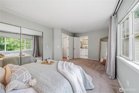 205 Newport Way NW Issaquah WA 98027