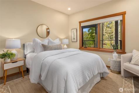 610 Vineyard Lane Bainbridge Island WA 98110