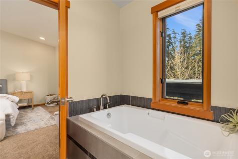 610 Vineyard Lane Bainbridge Island WA 98110