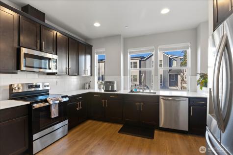 13717 Admiralty Way Lynnwood WA 98087
