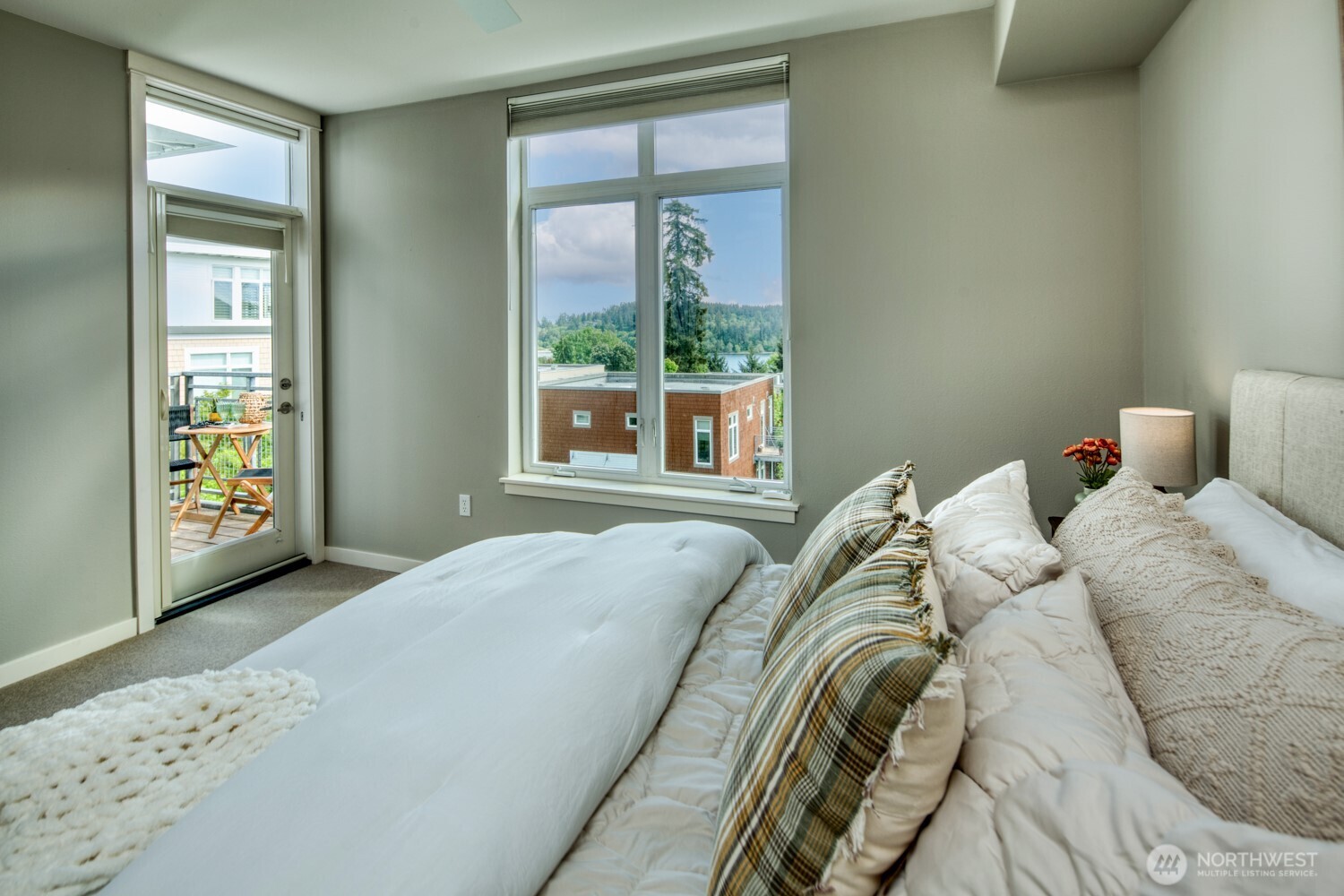 170 Harbor Sq Loop NE Bainbridge Island WA 98110