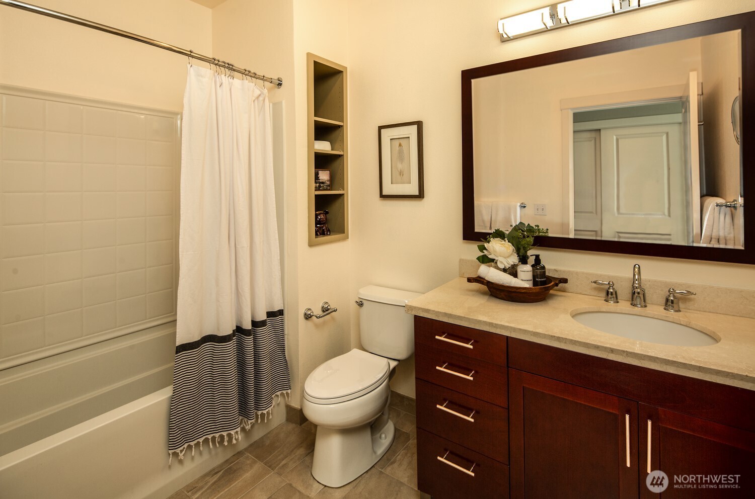 170 Harbor Sq Loop NE Bainbridge Island WA 98110
