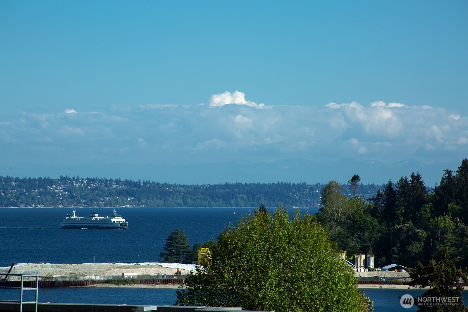 170 Harbor Sq Loop NE Bainbridge Island WA 98110