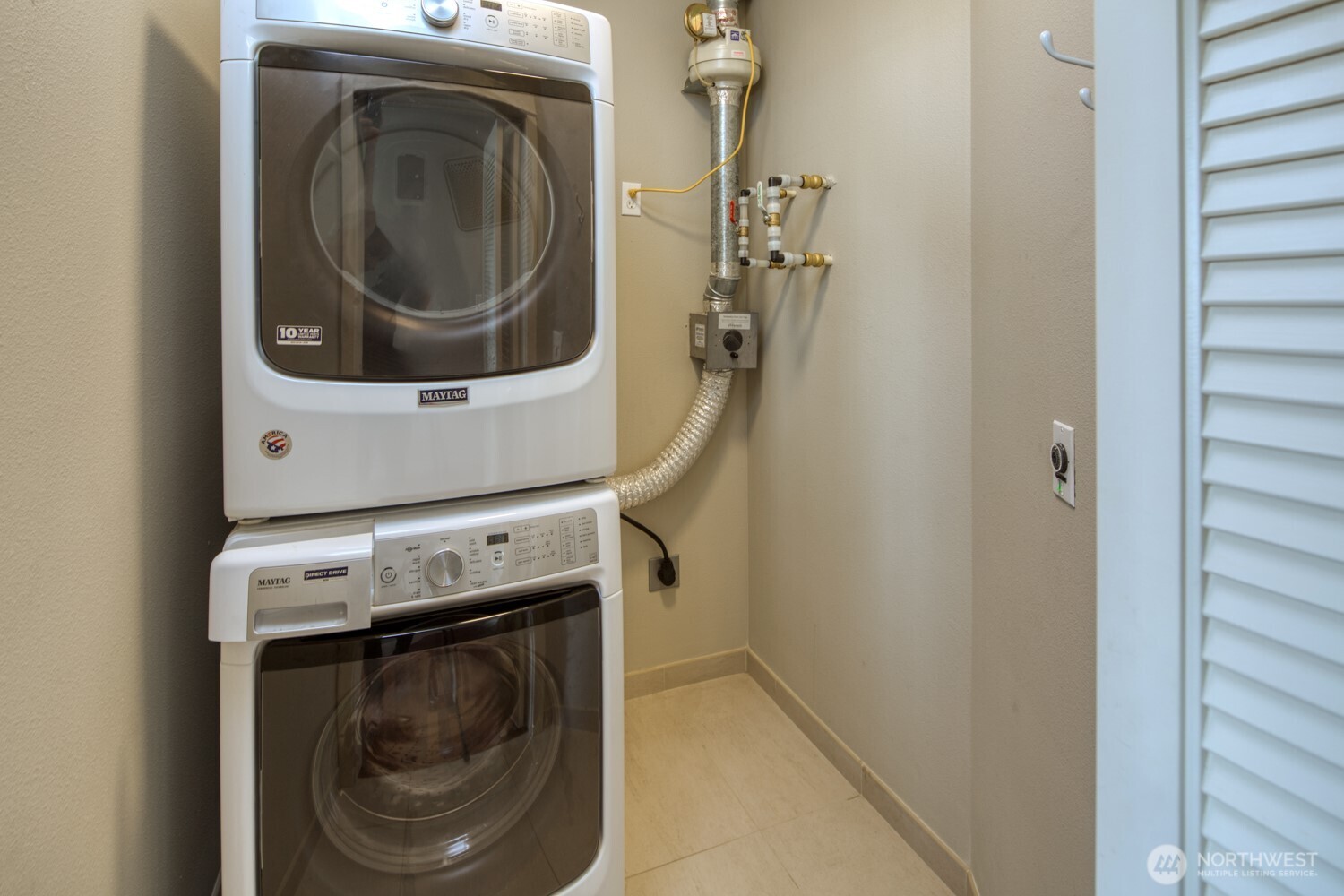 170 Harbor Sq Loop NE Bainbridge Island WA 98110