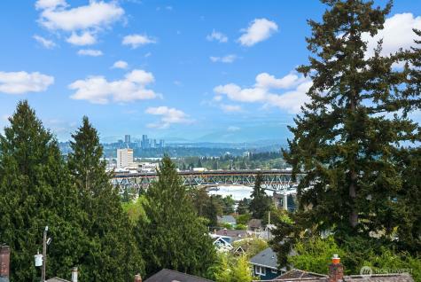 4122 Burke Avenue N Seattle WA 98103
