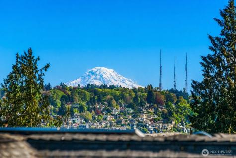 4122 Burke Avenue N Seattle WA 98103