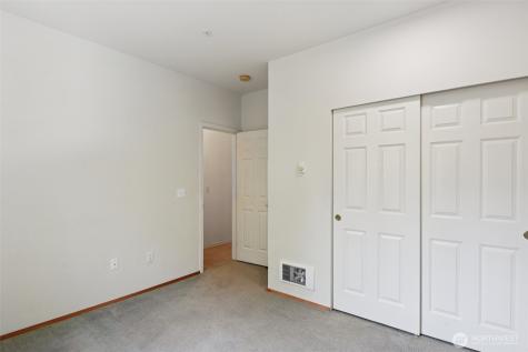 12712 Admiralty Way Everett WA 98204