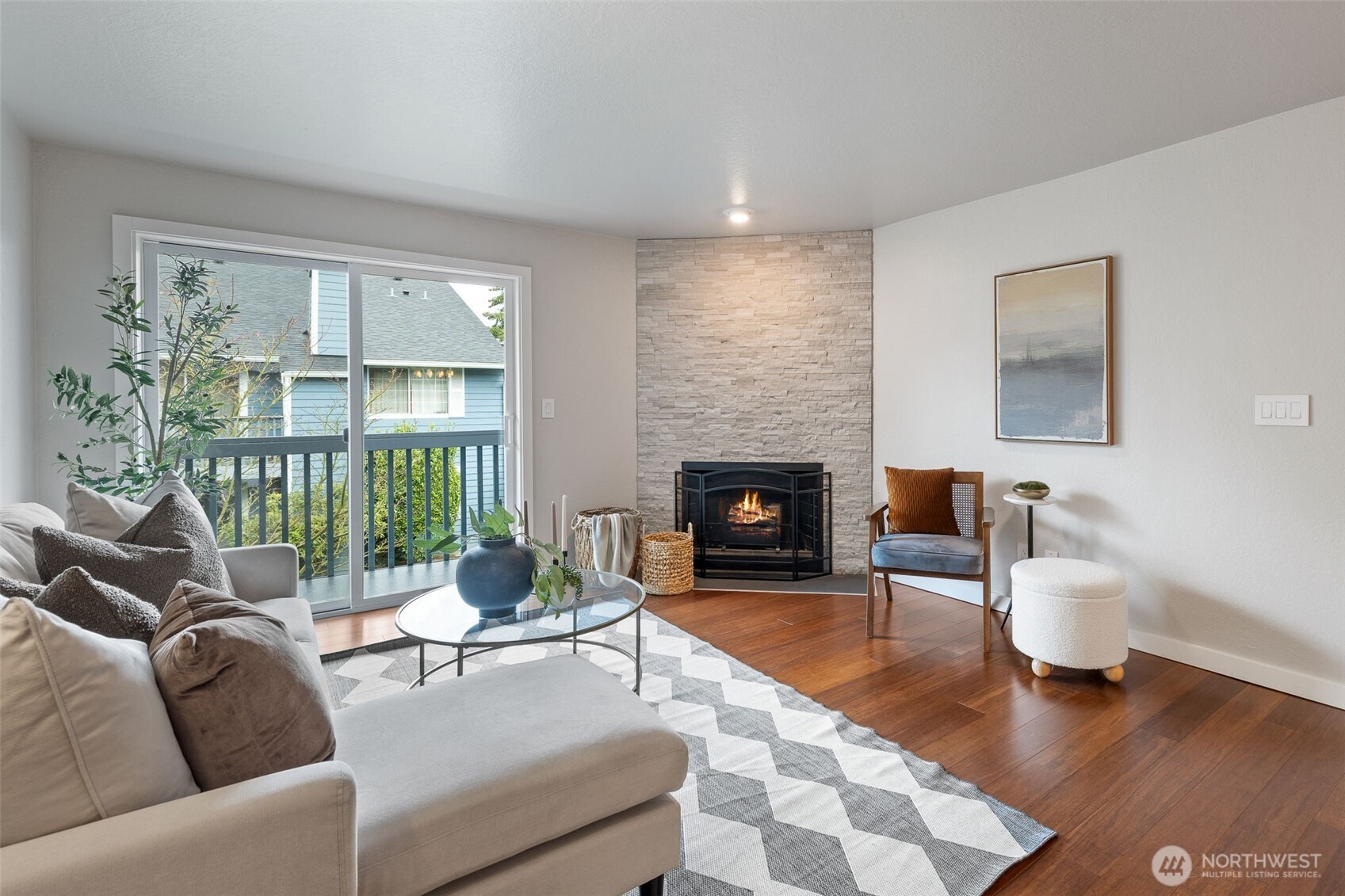 16817 Larch Way Lynnwood WA 98037