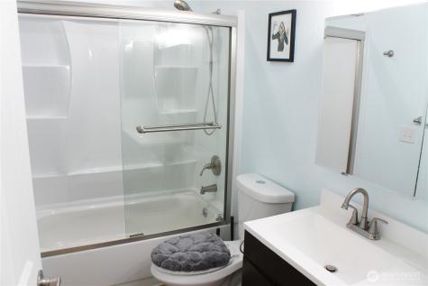 8013 NE 177th Court Kenmore WA 98028