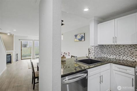 8013 NE 177th Court Kenmore WA 98028