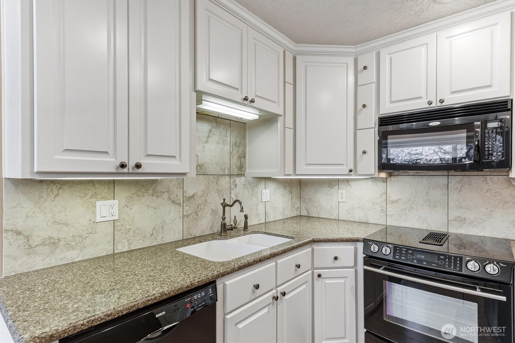 1310 River Road Longview WA 98632
