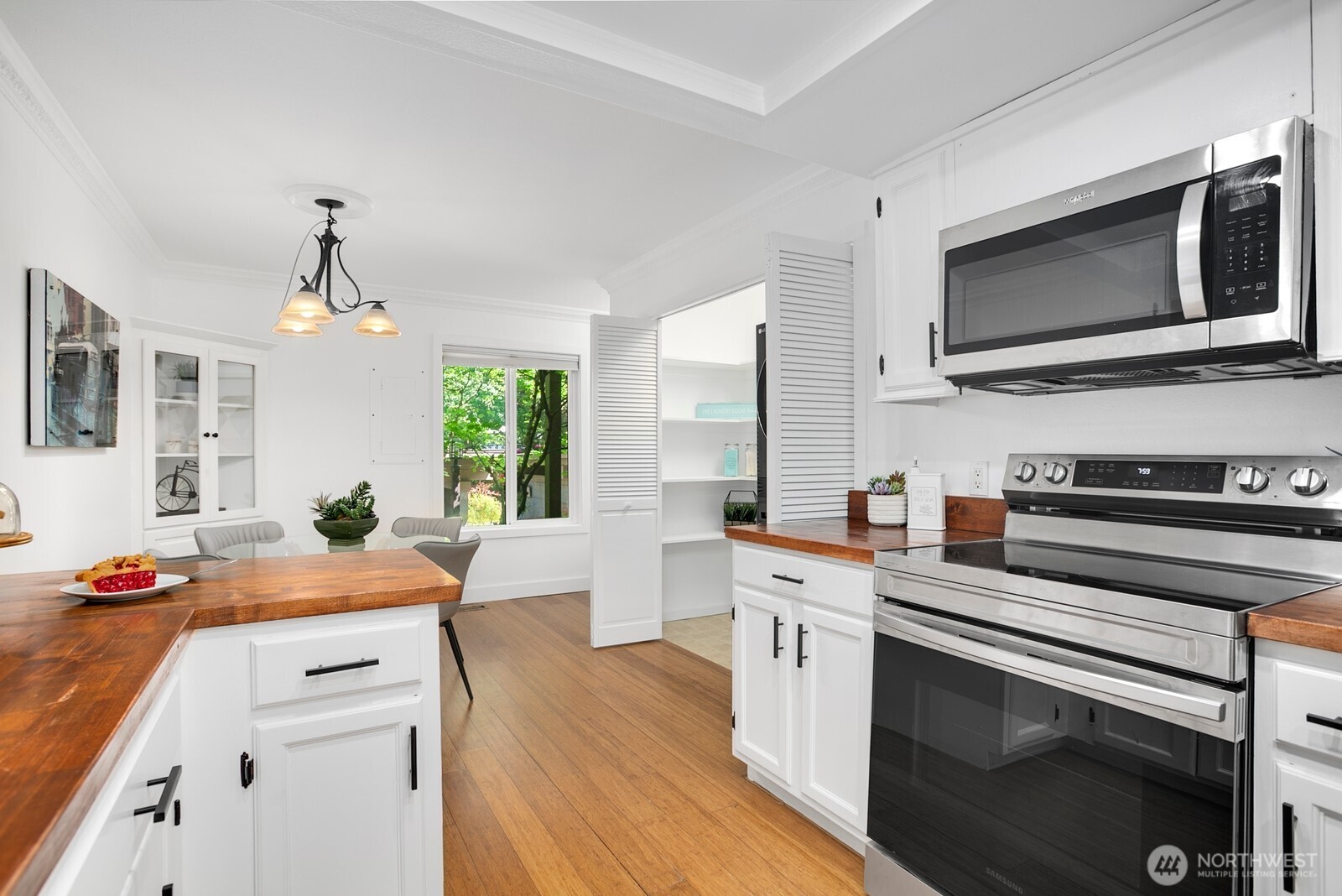 13730 15th Avenue NE Seattle WA 98125
