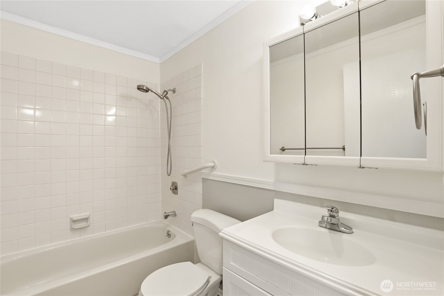 19811 3rd Avenue NE Poulsbo WA 98370
