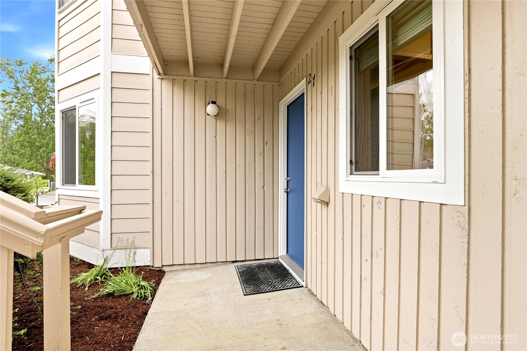 19811 3rd Avenue NE Poulsbo WA 98370