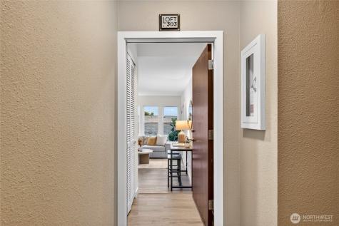 6547 42nd Avenue SW Seattle WA 98136