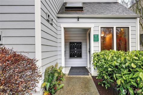 6547 42nd Avenue SW Seattle WA 98136