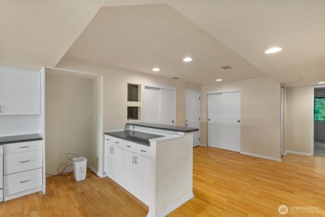908 East Bay Drive NE Olympia WA 98506
