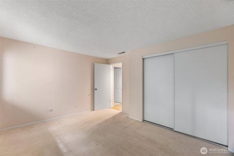 908 East Bay Drive NE Olympia WA 98506