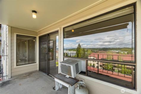 908 East Bay Drive NE Olympia WA 98506