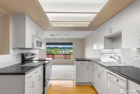 908 East Bay Drive NE Olympia WA 98506