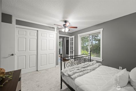 5021 Ripley Lane N Renton WA 98056