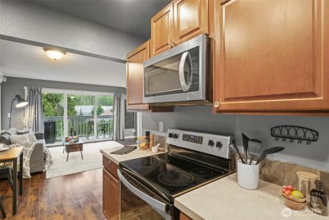 5021 Ripley Lane N Renton WA 98056