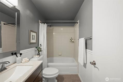 5021 Ripley Lane N Renton WA 98056
