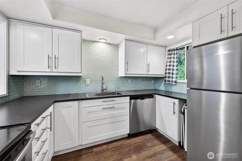 140 Summit Avenue N Kent WA 98030