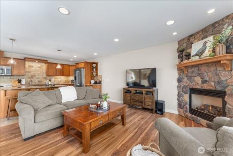 1120 W Woodin Avenue Chelan WA 98816