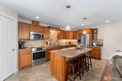 1120 W Woodin Avenue Chelan WA 98816
