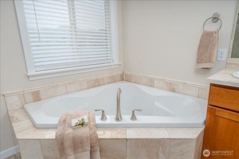 1120 W Woodin Avenue Chelan WA 98816