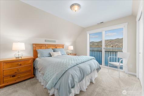 1120 W Woodin Avenue Chelan WA 98816