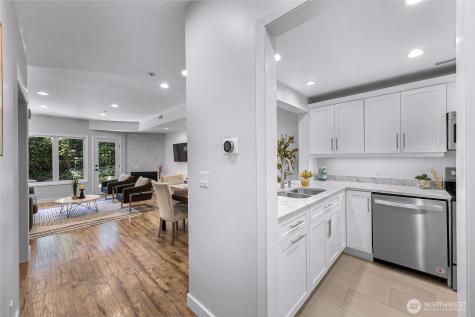 9039 NE Juanita Drive Kirkland WA 98034